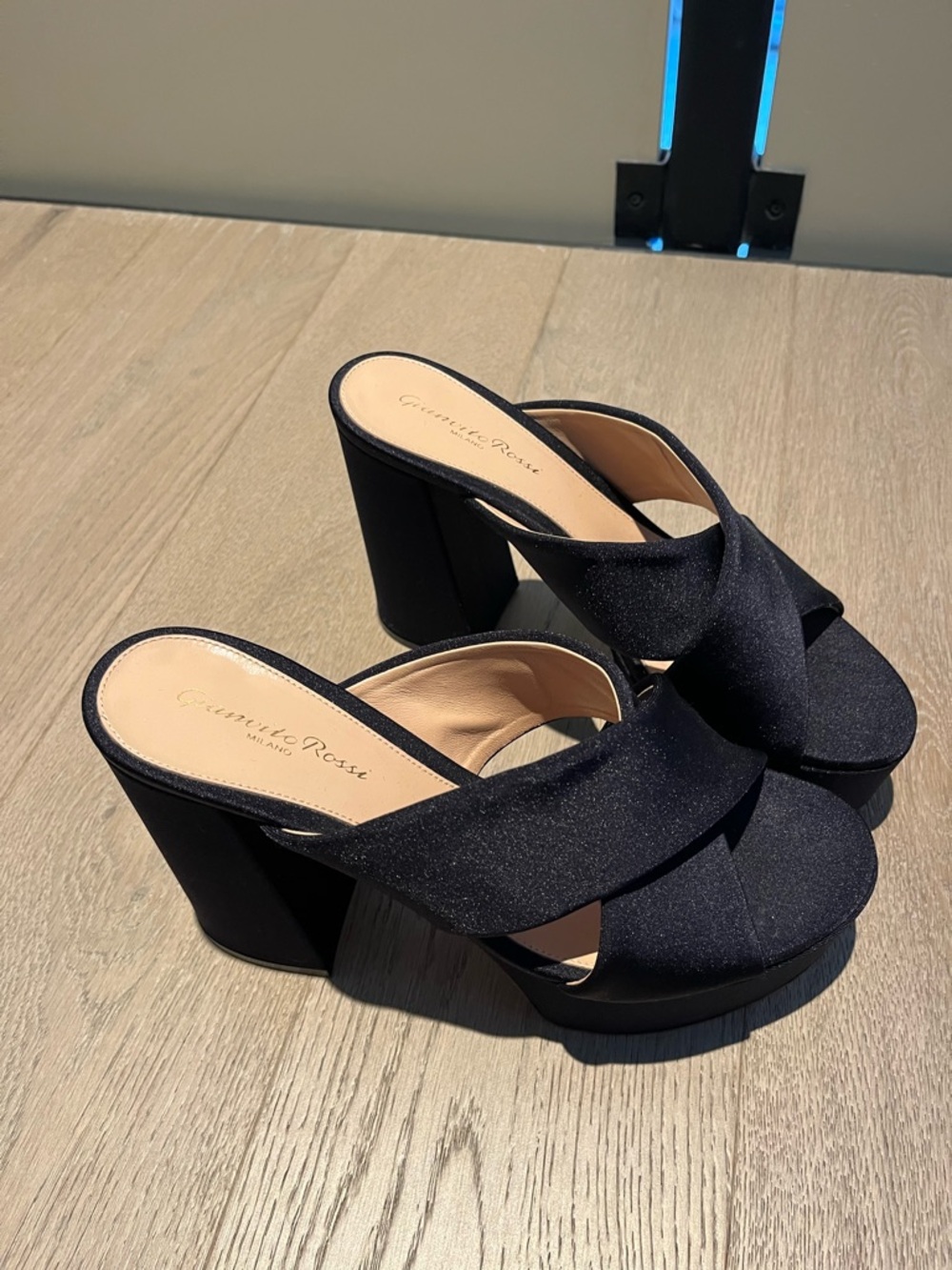 GIANVITO ROSSI Satin-jersey platform mules - Picture 2 of 11